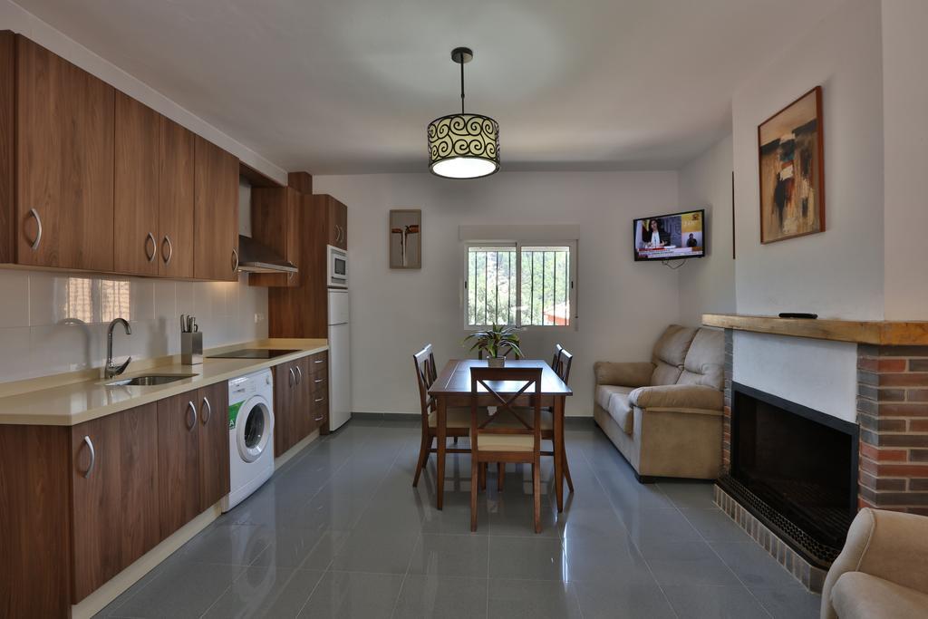 Apartamentos El Madronal Coto Rios Eksteriør billede